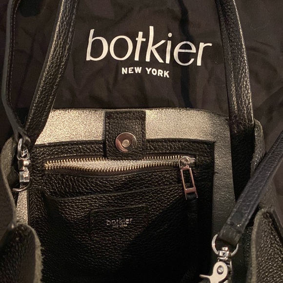 Botkier black medium size tote with silver zipper lining and silver inside - Picture 5 of 9